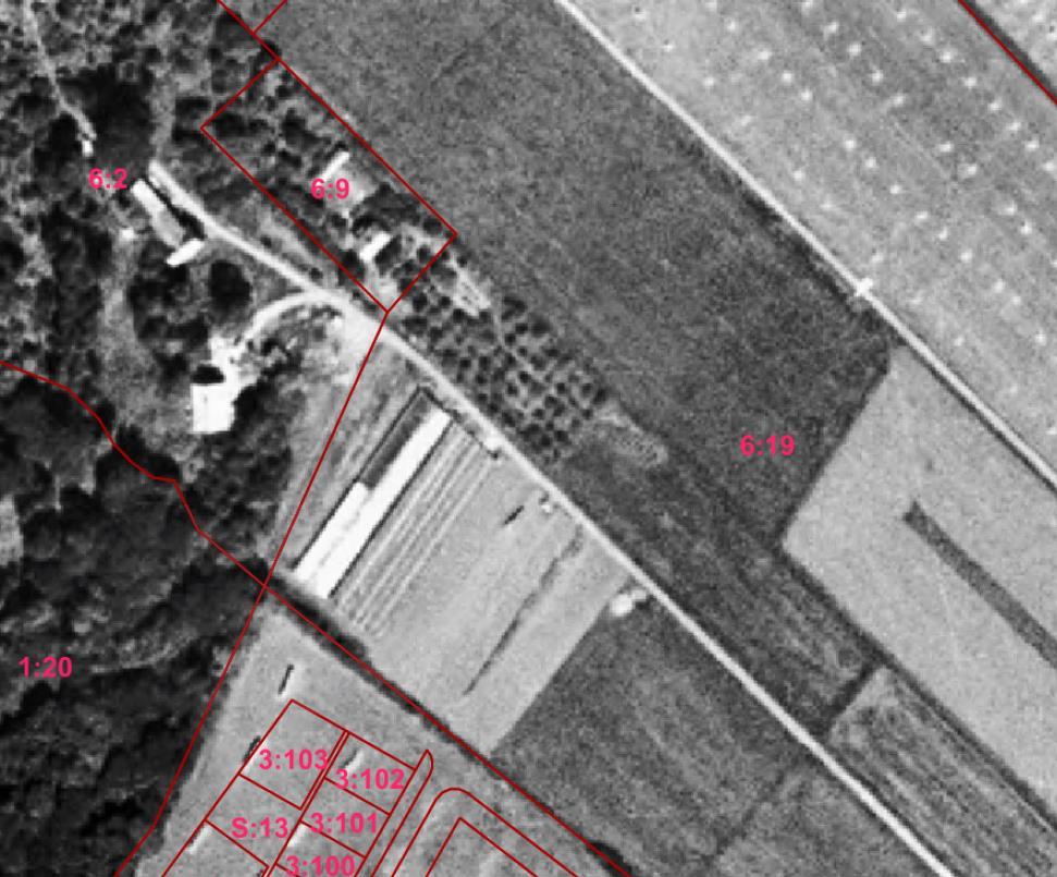 Grap nr Uppdragsnummer Version 8006 6008.0 Flygfoton från undersökningsområdet visar också på frilandsodling på ytor väster om växthuset.