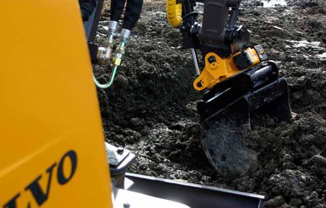 EC02B Tiltrotatorer Grävmaskin/Grävlastare Produkter engcon Sweden engcon GROUP Produkter Grävmaskin/Grävlastare Hjullastare/Traktor Lastbil/Väghyvel Produktguiden Profilartiklar Tillbehör och