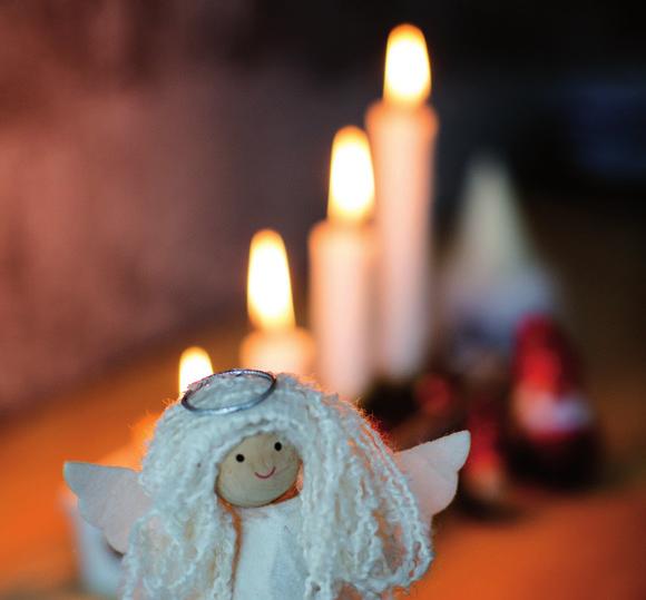 Julkören är till för dig som tycker att det vore kul att sjunga, men ännu inte tagit chansen att gå med i någon kör.