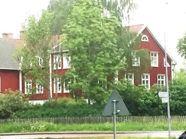 7. Gamla skolan/ hyresbostäder Bredvid affären ligger Nykils gamla skola, vilken idag innehåller hyreslägenheter.