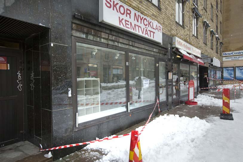 Fotobilaga med bildtexter Nebulosans 33 från gatan med indragen fasad