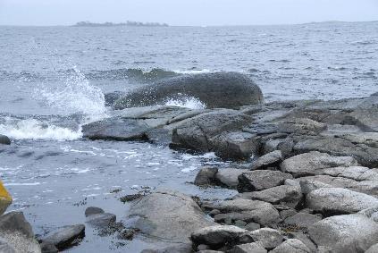 På många ställen ger det småbrutna landskapet plats för åtskilliga utan att man får en känsla av trängsel.