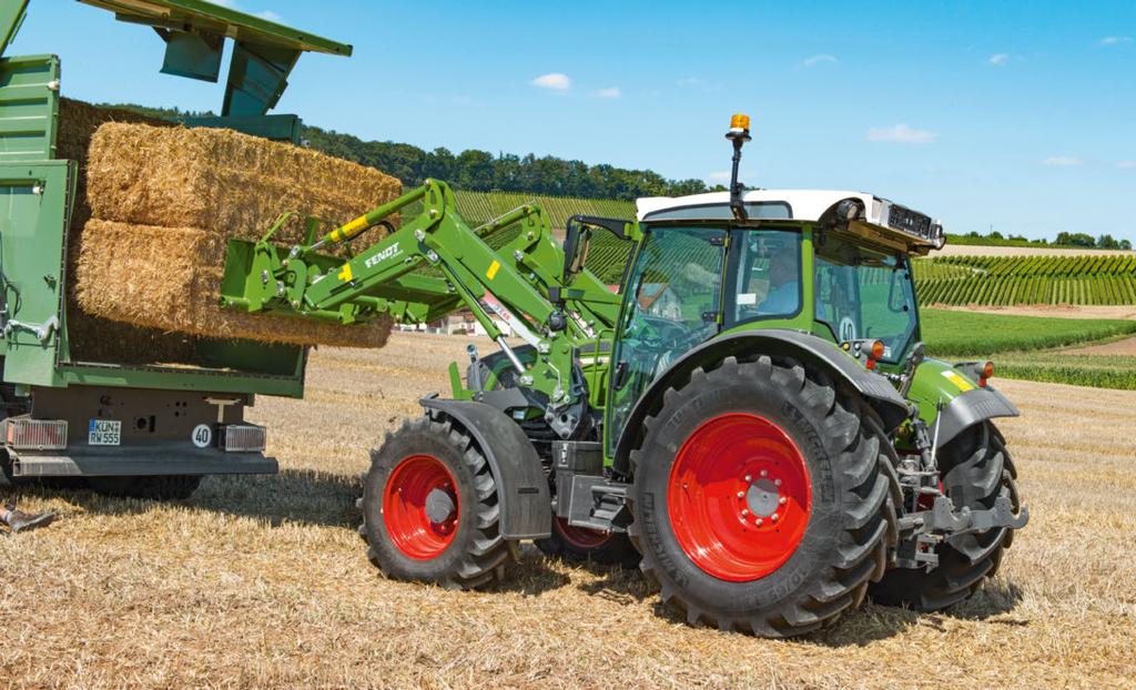 Med multikopplinen kopplas elektriska oh hydrauliska ledninar samman i en åtärd. Trots den kompakta storleken erbjuder Fendt Caro 3X65 exeptionellt bra lyfthöjder.