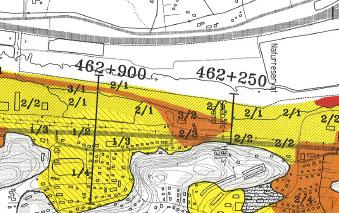 Figur 6.1 Redovisning av skredriskanalys utförd av SGI 1995, från Varia 439. Ungefärlig gräns för undersökningsområdet har markerats med en röd streckad linje.