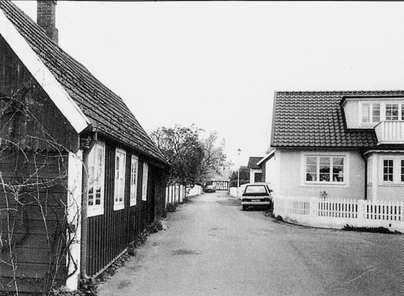 Nedan en skiss på hur skansen en gång kan ha sett ut. Det tros ha varit en av Karl XII skansar. I början av 1700-talet avfolkades fiskebyn en del.