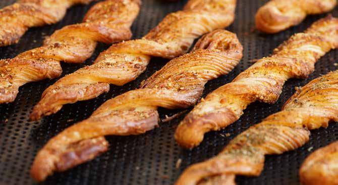 Beersticks Nytt och smakfullt tilltugg. KLART ATT KONDITORIER och bagerier ska tjäna på öltrenden! Därför ger vi här receptet på Zeelandias oerhört populära Beersticks.