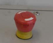 När lampan PGS-flöde till tänds är ett PGS-flöde aktiverat genom PGS-skärmen. Nedre raden används vid parkering av bryggan. 3.) Joystick används för att köra bryggan manuellt.