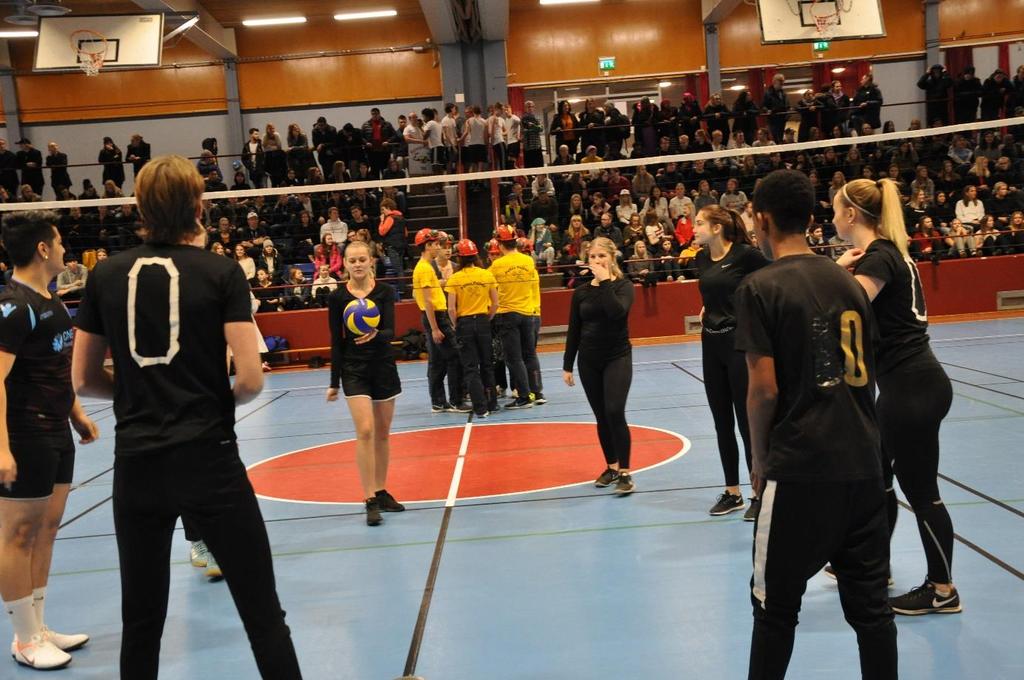 Här ser vi vad Staffangymnasiets volleybollturnering handlar