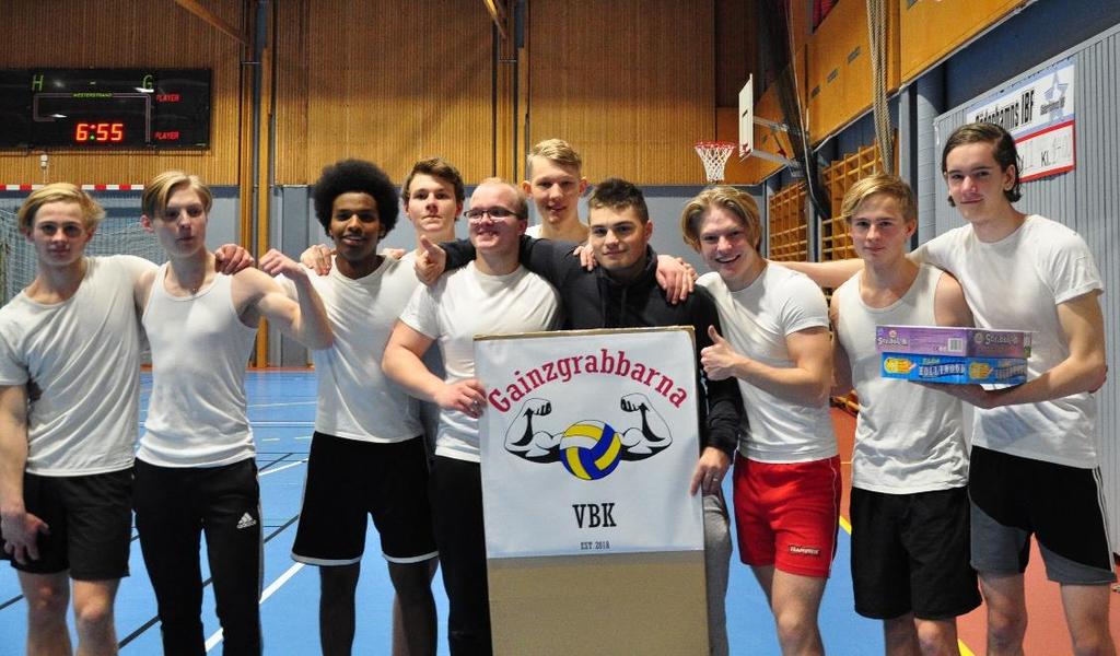 Volleybollturneringens 2:a plats gcik till nyförvärvade laget Gainzgrabbarna VBK, efter deras starka insats!