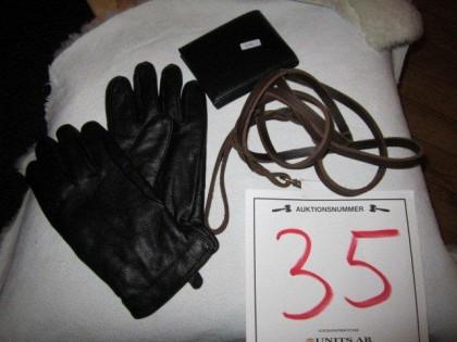 Handskar storlek M, plånbok,