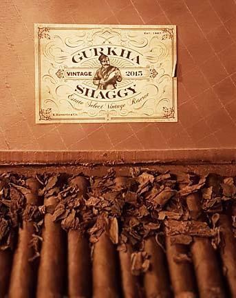 Men efter maten samlades vi i Bourbons cigarrlounge för att njuta av Alec Bredley Black Market Toro, klubbpris 60 kr.