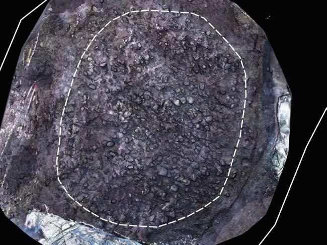 fördes vintertid. Eventuellt har också gravmonumentet en gång i tiden blivit plundrat.