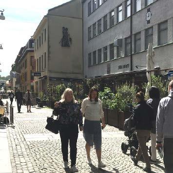 och Haga. Kvarteret förhåller sig på ett ödmjukt sätt till den omkringliggande känsliga miljön.