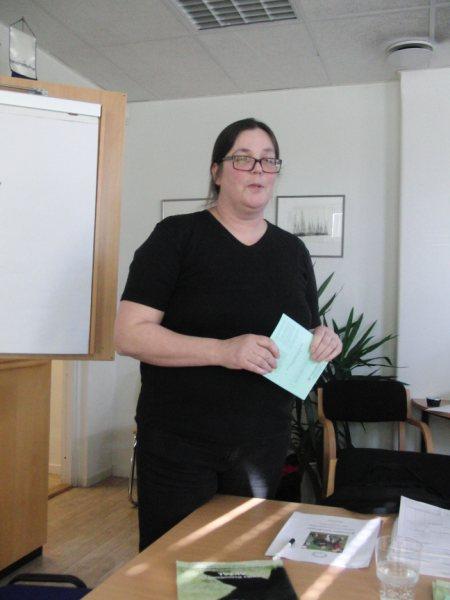 Avtalsmöte Sen tog Monika Ölén Krüger vid och gick igenom de avtal som både tikägare och hanhundsägare bör känna till - parningsavtal, köpeavtal, fodervärdsavtal med flera.