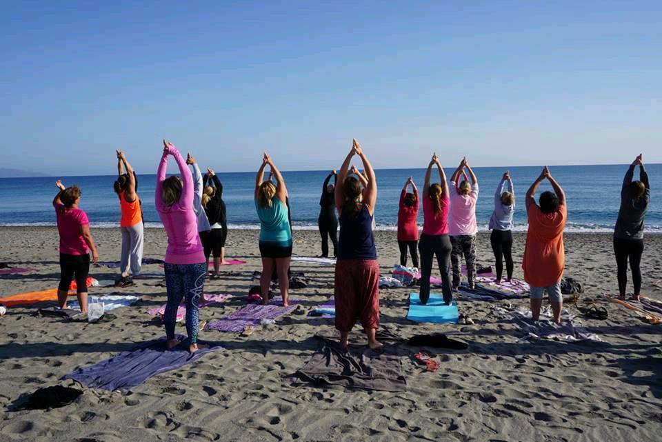 HÄLSO- OCH YOGARESA TILL KRETA 9-16 MAJ 2019 MED LISE BENBERG & MARIA HELANDER Tillsammans med Lise Benberg och Maria Helander åker du på en inspirerande hälso- och yogaresa där du får kraft att