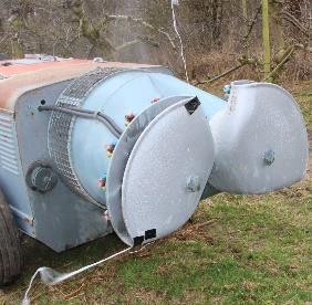 et al 2006). Sprutan som användes i dessa tester var ombyggd, försedd med hydrauliska spridare, utan extra plåtar och med en maximal möjlig avdriftsreduktion på 25 %. Bild 2: tv. Schaumann spruta.