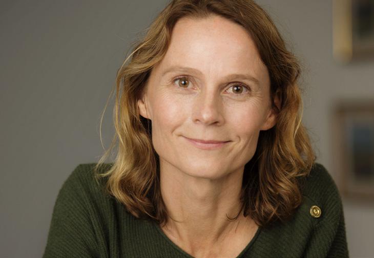 Bokcirkel, 12-15 år 8 APRIL 16.00 Tills idag har vi läst Moxie av Jennifer Mathieu som är en bok om tjejer som startar en feministisk aktion det är nämligen dags att göra revolution nu. Anmälan!