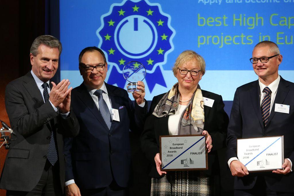 Västra Götaland till final i EU-kommissionens European Broadband Awards Den 14 november 2016 var det prisutdelning för European Broadband Awards i Bryssel.