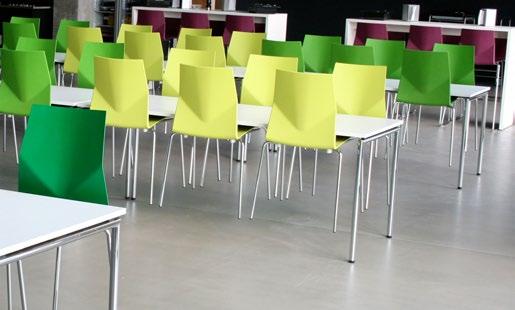 Four Eating Designat av Strand+Hvass års garanti Four Eating är en mångsidig, fällbar lösning med stålben och inbyggda hjul för en optimal och effektiv hantering.
