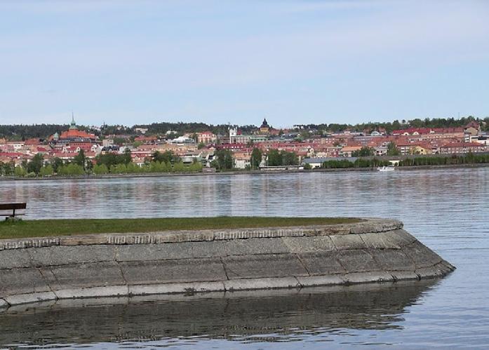 Dagvattnet från en bostadsgata leds till anläggningen där det perkolerar genom en växtbevuxen filterbädd i vilket vattnet renas med en kombination av biologiska och (geo)kemiska sorptionsprocesser.