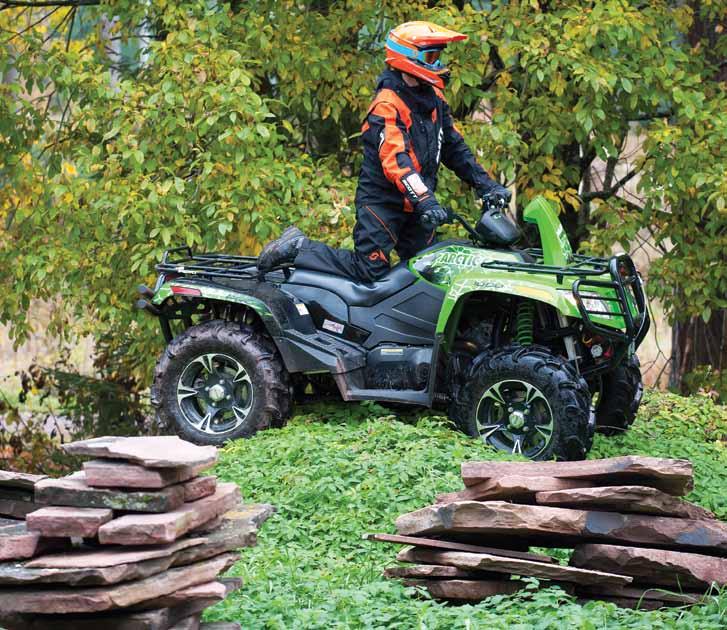 Arctic cat MudPro 1000i LTd Enbart stora hjul gör ingen mud racer.