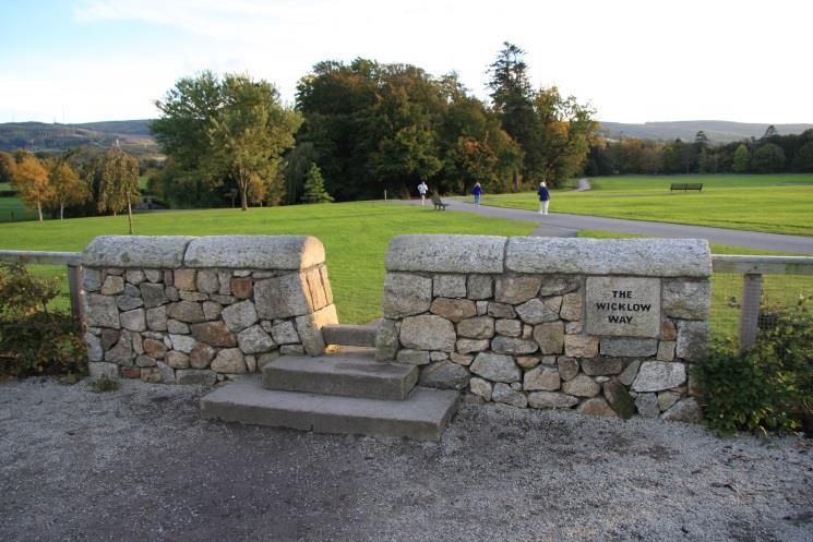 Wicklow Way, Glendalough Marlay Park och Dublin, 4 nätter 3(7) centrala Dublin där du nu har chans att avsluta din vandring i livliga Tempel Bar området.
