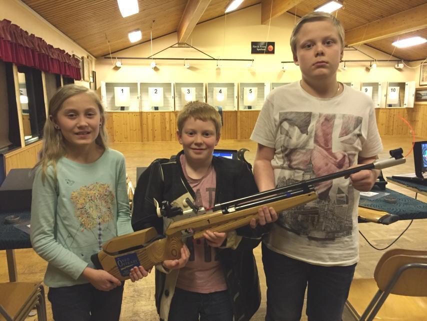Interna tävlingar Föreningsmästerskap 2016 Stående: 1.Håkan Andersson 454,8 (360), 2.Johanna Lindgren 436,4 (345), 3.Per Sandström 401,8 (314), 4.Moa Martinsson 380,5 (301), 5.