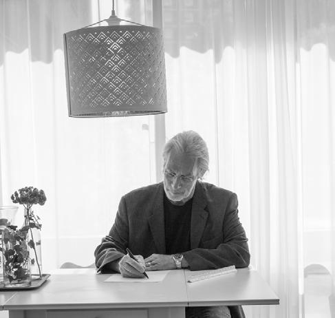 bonava.se/tantgredelin Arkitektens tankar om Tant Gredelin JAN-CHRISTER AHLBÄCK, VILLA ARKITEKTUR AB Arkitekten Jan-Christer Ahlbäck bor i ett brunt hus intill bokskogen i lilla Sölvesborg i Blekinge.
