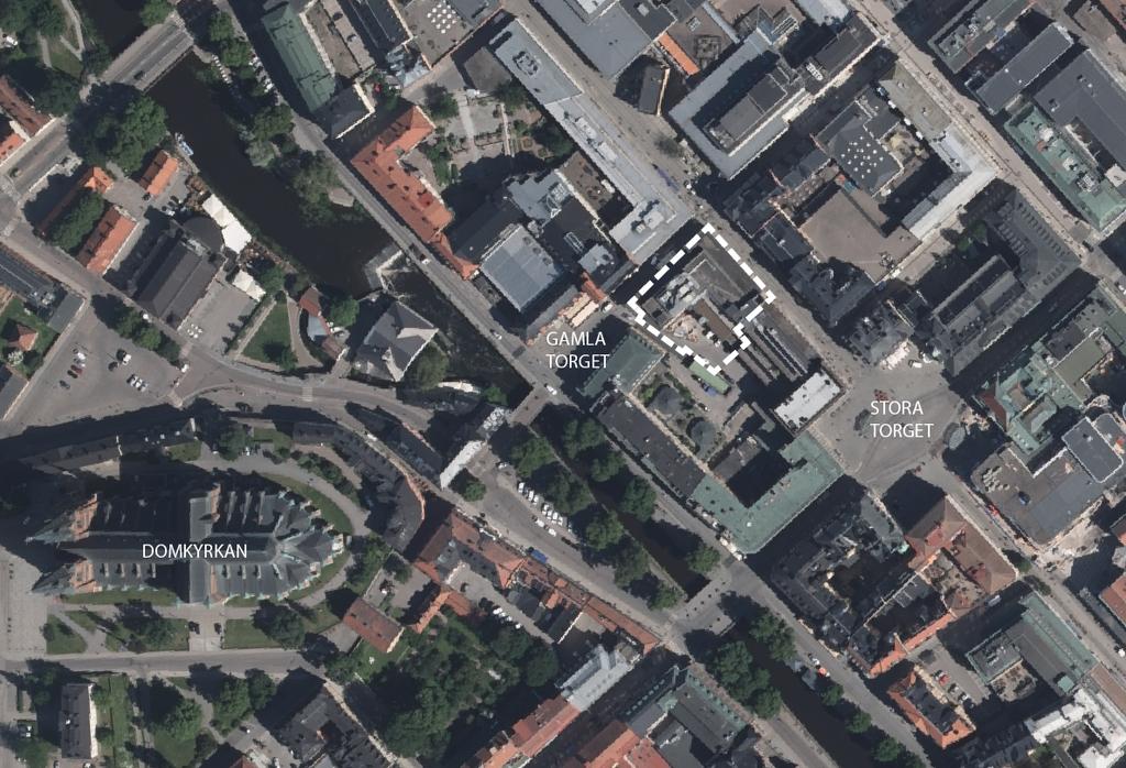 OMRÅDESFÖRUTSÄTTNINGAR OCH FÖRÄNDRINGAR Plandata Geografiskt läge och areal Planområdet utgörs av fastigheten Dragarbrunn 18:3 som ligger i centrala Uppsala i direkt anslutning till Gamla torget.