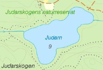 Judarn Judarn inventerades den 30 juli med sju transekter (Figur 8-9, Bilaga 1-3). Den lilla sjön ligger i Bromma och har en area på 0,07 km 2 och ett maxdjup av 3,7 meter.