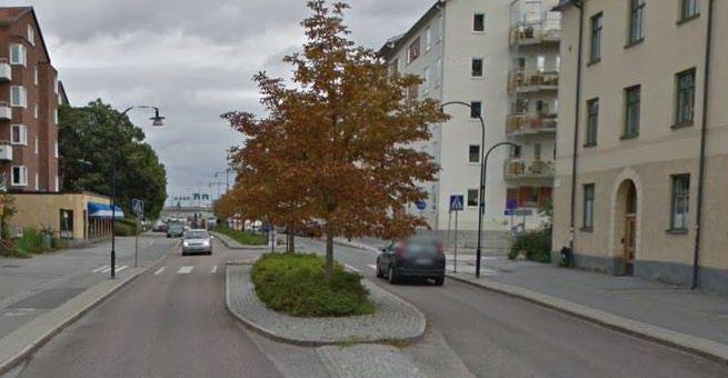 hastighet som helst. Referensbild överkörningsbar refug.