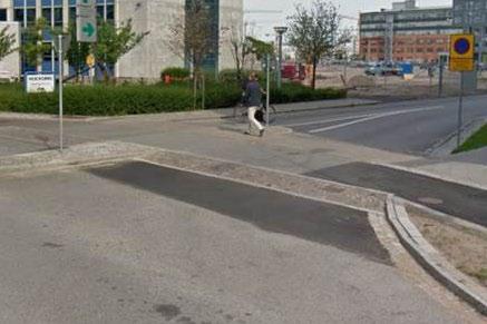 god fart och utan större avbrott. En placering på södra sidan innebär att gång- och cykelbanan inte vid något tillfälle behöver byta sida.