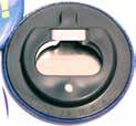 Nålfäste är standard och ingår i priset men den kan mot tillägg bytas mot magnetfäste så blir din knapp en kyklskåpsmagnet.