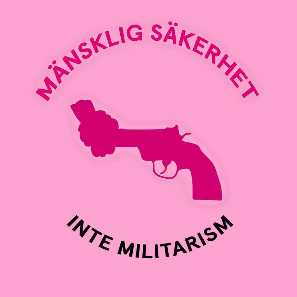 När regeringen beslutade att återinföra värnplikten var vi tydliga med att ta ställning mot militarismen och regeringens beslut.
