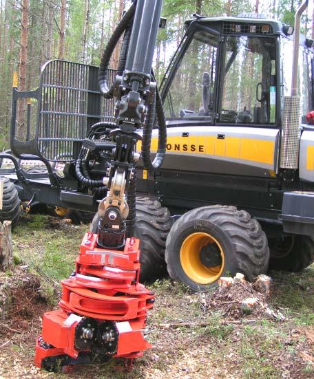 Pinox klipper energived Pinox 220 är ett ackumulerande skördeaggregat avsett för energived. Utrustningen är försedd med gripfunktion för lastning och lossning.