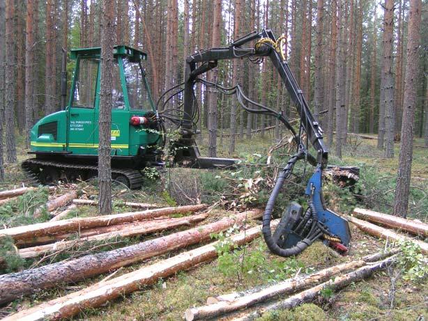 Logset 8H Logset hade en populär maskinvisning på sin avdelning. Stora Logset 8H Titan med 7L-skördaraggregat är en populär maskin. Maskinen drivs av en motorn på 179 kw.