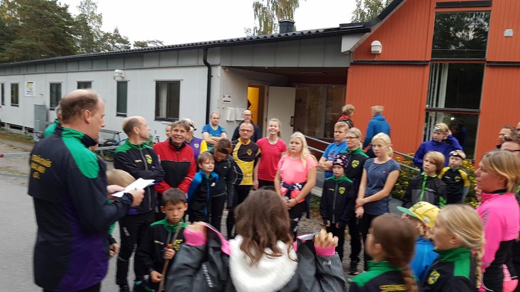 Fem deltog på nybörjarkursen för vuxna vid 6 tillfällen, även den på tisdagar. Med Ingegerd Lusensky som ansvarig ledare.