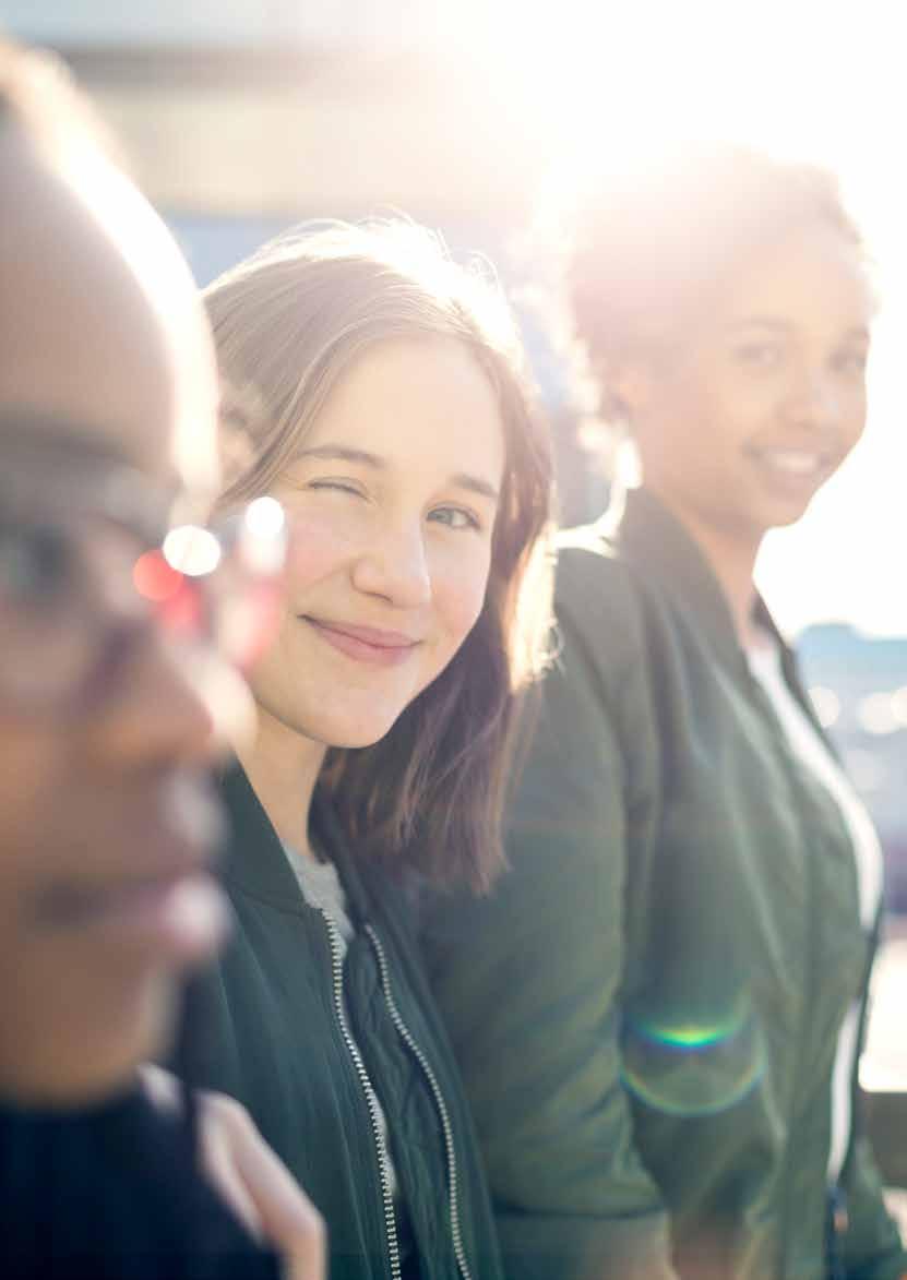 VERKSAMHETSBERÄTTELSE VERKSAMHETSBERÄTTELSE Framåtblick Arbetet med pedagogiskt ledarskap, personalens kompetensutveckling och fördjupat analysarbete fortsätter och förväntas leda elevernas
