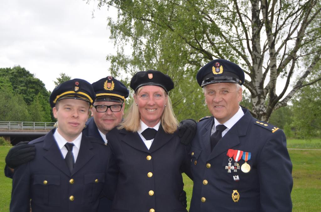 XX XX VIKSU 2014 FSB kongress i Lovisa 28-29 maj 2016 En liten förtrupp bestående av undertecknad och Diana Lindman åkte med nattbåten till Helsingfors natten mot fredag och anlände till Lovisa på