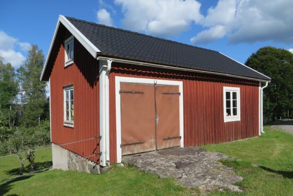 Till vänster utanför bild ligger linbastan.