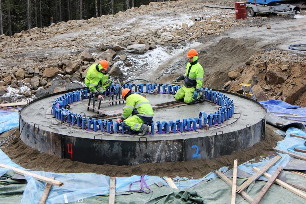 PROJEKTBESKRIVNING RÖDSTAHÖJDEN 5/5 Gjutning av fundament.