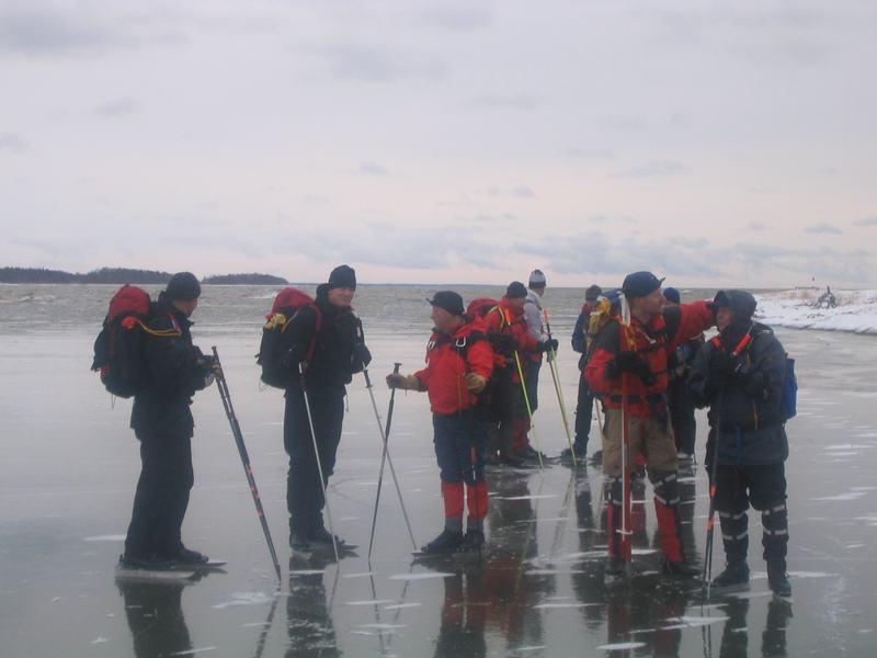 http://www.frilufts.se/vanerskridsko/slk/turrpt/03-04/20040103154836/hjalmarsfjorden2-040103.jpg http://www.