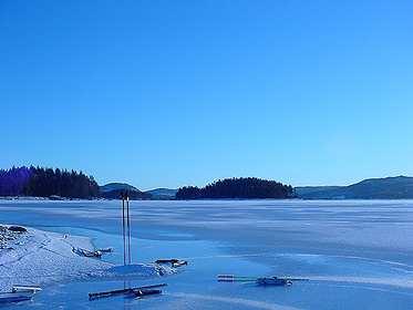 Skridskor i grannlandet 30/12-03@Vänerskridsko Solstaskäret Långfärdsskridsko, Karlstad Skridskor i grannlandet 30/12-03 Röjden mot öster Olov