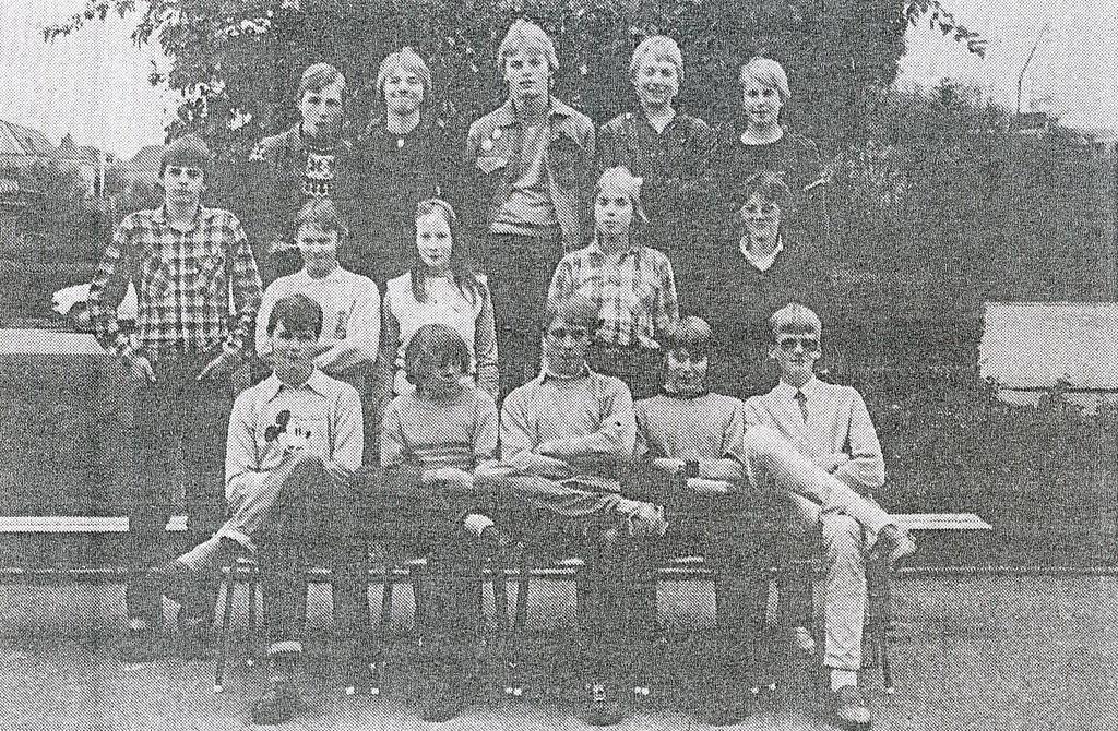 198-198 klass 9 D Lysingskolan 1 4 5 1 15 1. Göran Karlsson Lykås Väderstad 9. Viktoria Söderberg Egbola Heda. Niklas Josefsson Vallby Väderstad. Tomas Bäckström Häggestad Heda.