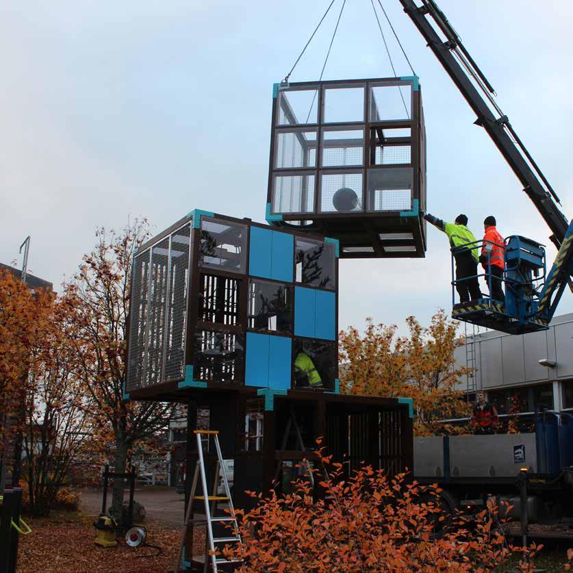 MONTERING AV CUBIC Cubic finns med ytmontering. Grunden som används för serien Cubic är stålförstärkt betong. Grundens mått varierar från ett utförande till ett annat.