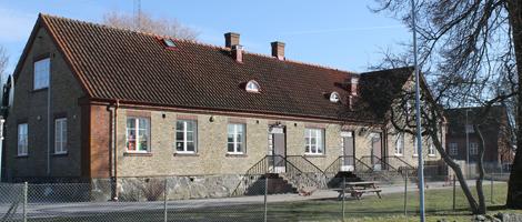 Blanketter Anmälan och utredning om kränkande behandling 10.1 Om personal/vuxen kränker eller diskriminerar barn Pedagog i förskolans verksamhet förbinder sig i sin yrkesutövning att: 1.