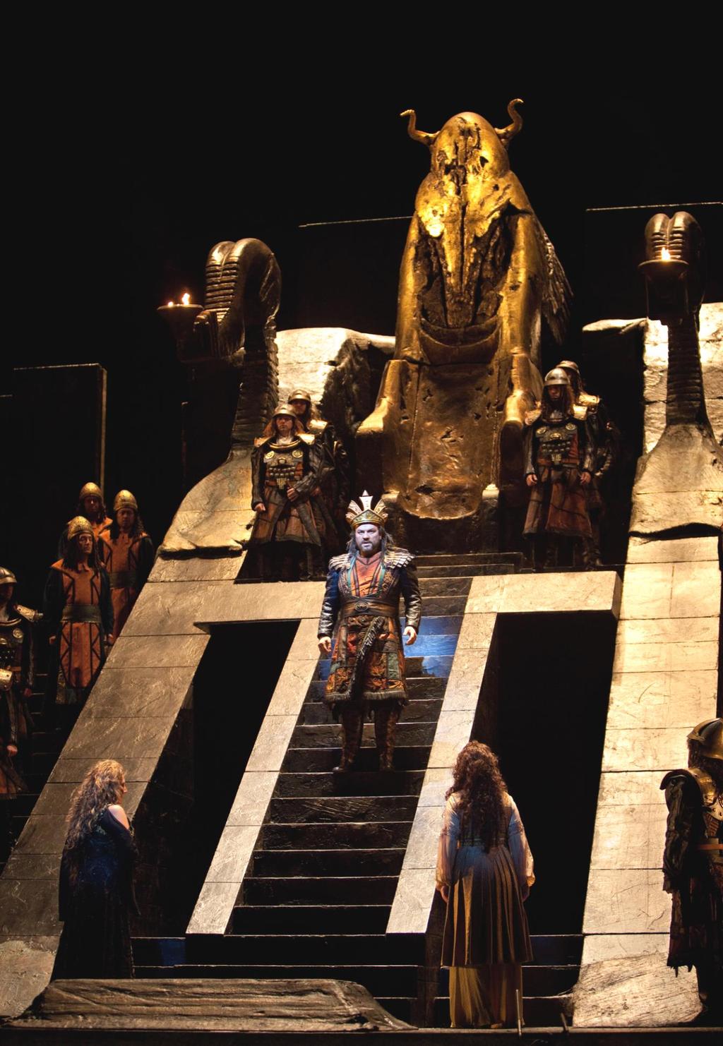 Verdi Nebukadnessar med Plácido Domingo i titelrollen Lördag 7 januari kl.
