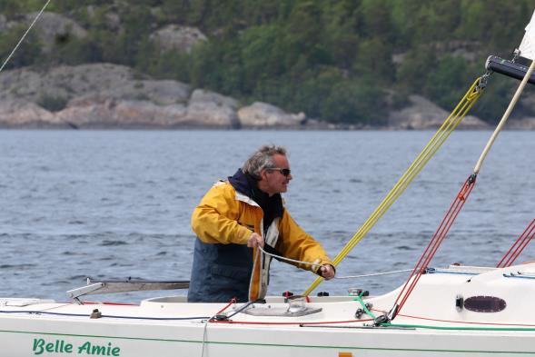 Fightingface hos Björn Karjel och Tomas Sundholm på 222 Belle Amie På kvällen var det regattamiddag men eftersom det skulle seglas på söndagen också så