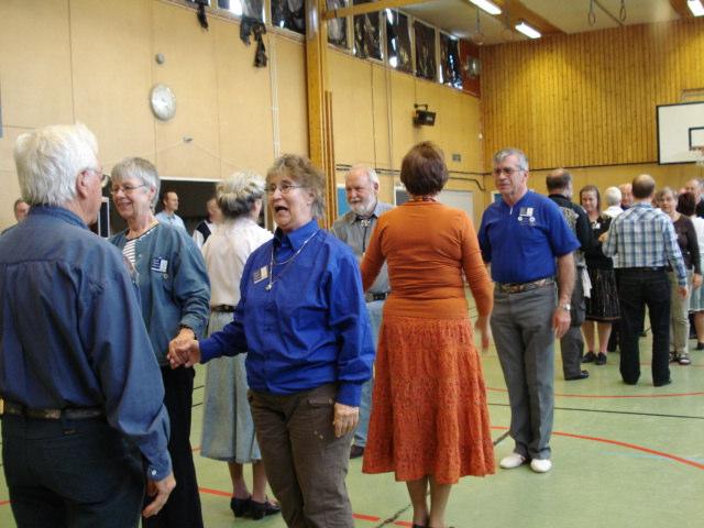 Nu ska vi alla ta ett mycket välförtjänt sommarlov. Glöm inte att det finns en mängd danser att besöka under sommaren, Hasse håller hemsidan uppdaterad med aktuella arrangemang.