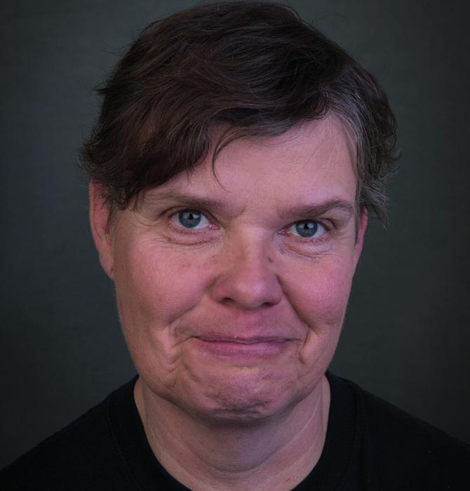Yvonne Heins ÄR SKÅDESPELARE I DUVTEATERN SEDAN 2000 Yvonne har medverkat i DuvTeaterns föreställningar Ofelias land en version av Shakespears Hamlet (2001), Vita skuggor en version av Tjechovs Tre